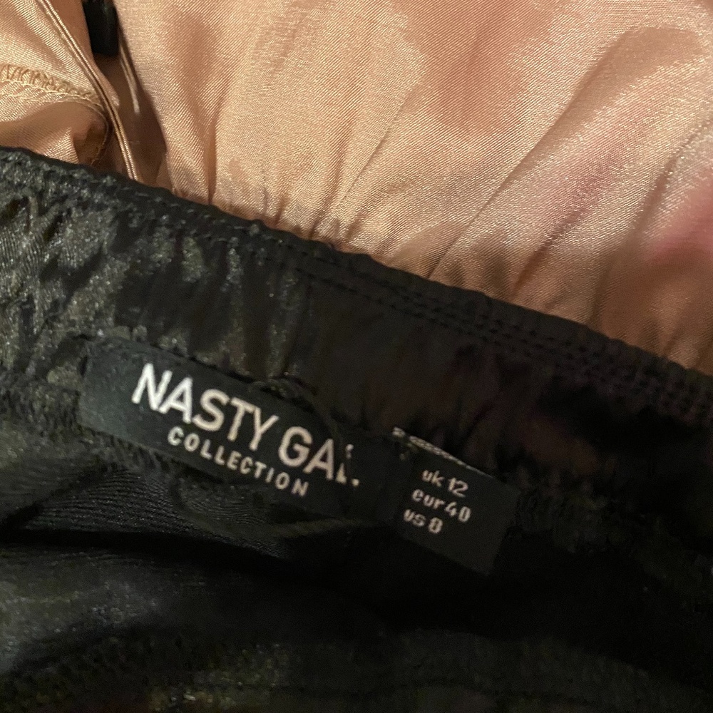 Nasty silk cinched crop top - Picture 2 of 2